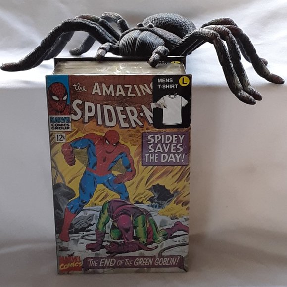 Spider Man Marvel Comics Lg T-Shirt In Collectible Metal Box 2010 Collectible - Picture 3 of 14